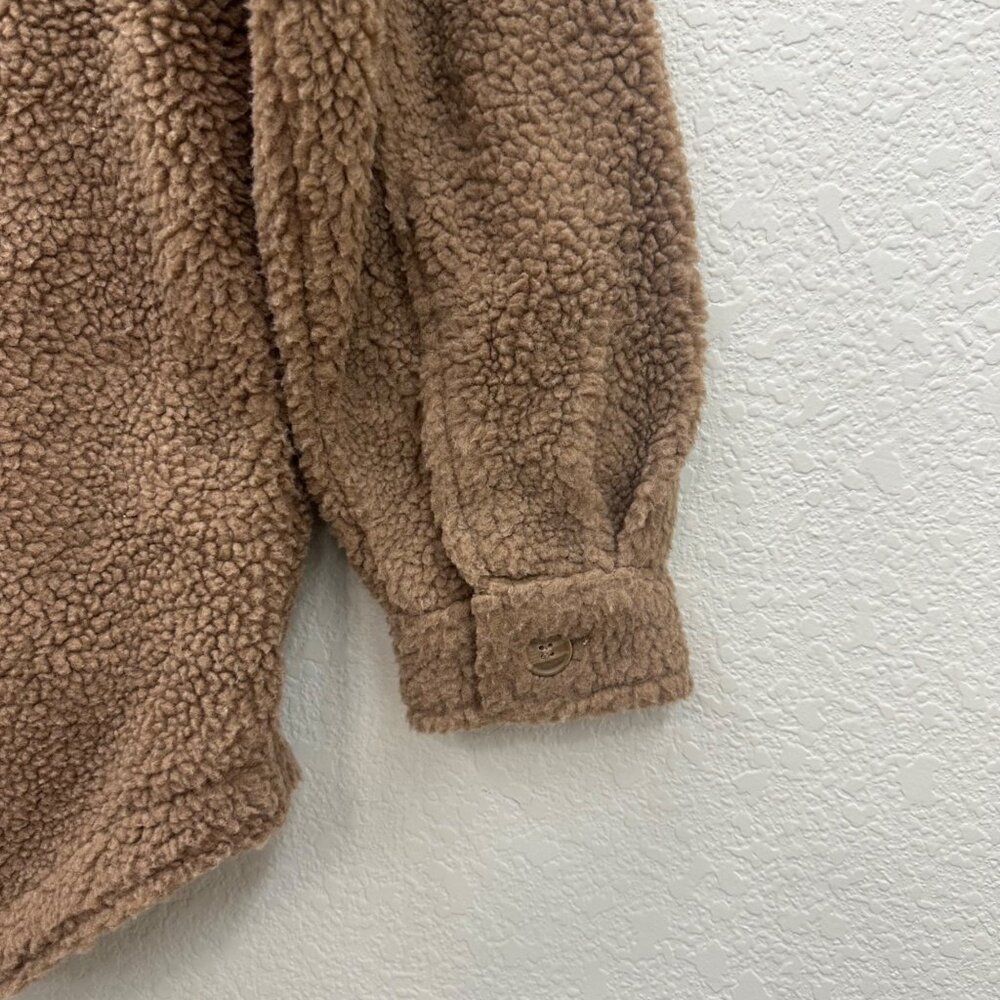 American Eagle Sherpa Button Up Shacket Shirt w Pockets Warm Winter Womans Small - Picture 3 of 10